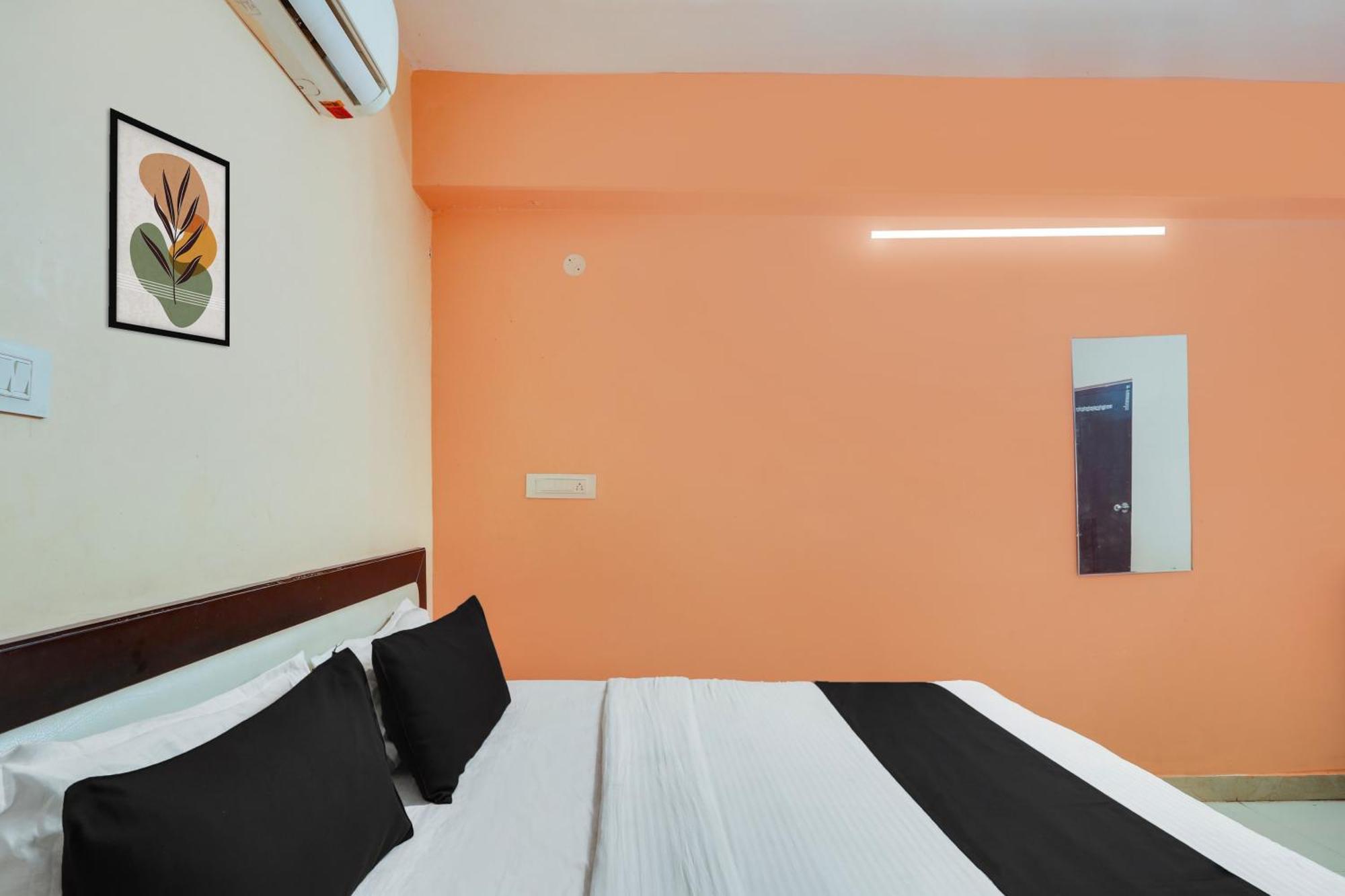 Hotel O Grand Hotel And Lodge Sangareddy Kültér fotó