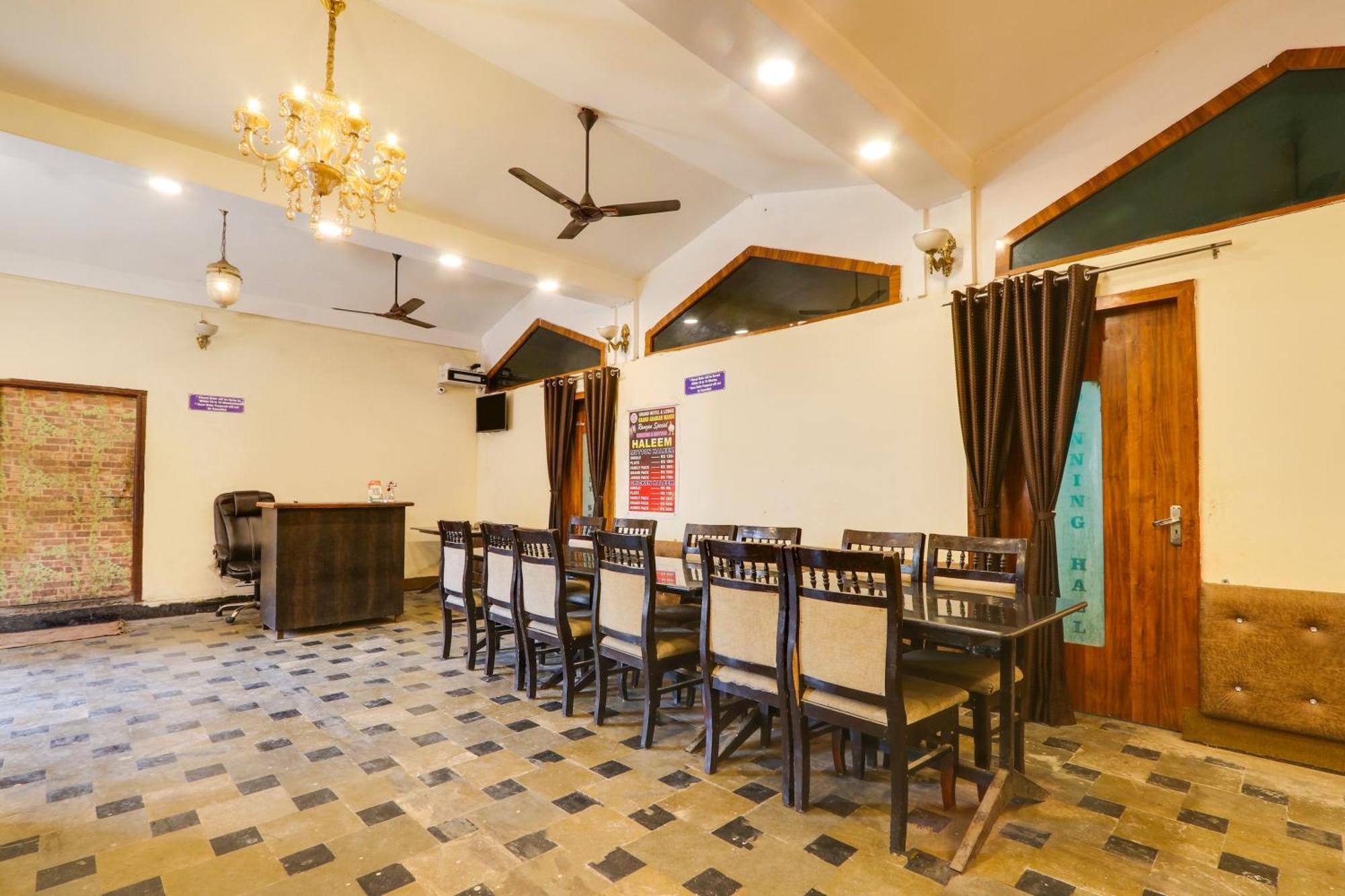 Hotel O Grand Hotel And Lodge Sangareddy Kültér fotó